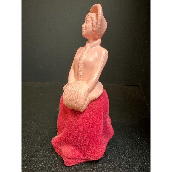 Vintage Avon Skater’s Waltz Moonwind Cologne Figurine Bottle 4 oz - Picture 2 of 9